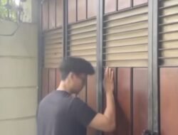 Viral Rumah Jokowi Disebut Tembok Ratapan Solo, Anak Muda Datang Bergantian