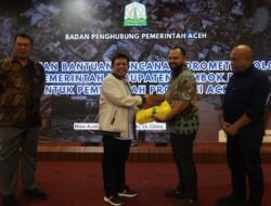 Pemkab Lombok Barat Serahkan Bantuan Bencana kepada Aceh