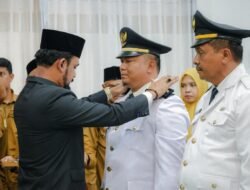 Dua ‘Kuli Tinta’ Dilantik Jadi Camat di Aceh Timur