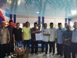 Wakil Bupati Aceh Besar Serahkan SK Pembentukan Tim Pemekaran DOB Seuramoe Aceh