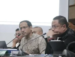 Nadiem Bantah Mengarahkan Penggunaan Chromebook