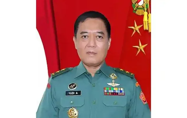 Markas Besar TNI menyatakan jabatan Kepala Badan Intelijen Strategis (Kabais) yang dijabat Letjen TNI Yudi Abrimantyo telah diserahkan. Penyerahan jabatan itu disampaikan imbas pengusutan kasus penyiraman air keras kepada aktivis KontraS Andrie Yunus.