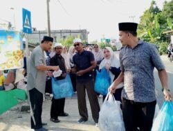 SMAN 6 Abdya Salurkan 34 Paket Sembako untuk Siswa Yatim dan Kurang Mampu