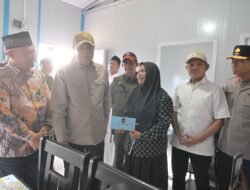 ‎Wagub Aceh Bersama Menko Polkam Resmikan Hunian Tetap di Aceh Utara