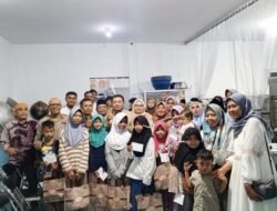 ‎Berbagi Kebahagiaan di Ramadan, SPPG Jatimukti Santuni Anak Yatim