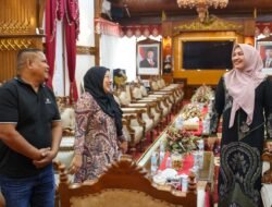 Kak Na Jamu Bang Ucok di Meuligoe Gubernur Aceh