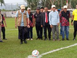 Bupati Mirwan Resmi Buka Turnamen Sepak Bola Mawar Cup I 2026 di Kluet Selatan