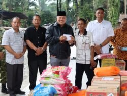 Bupati TRK Kunjungi Korban Kebakaran di Darul Makmur, Serahkan Bantuan Masa Panik