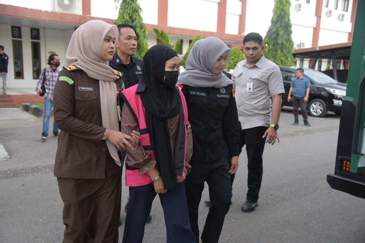 Tersangka ET dilakukan penahanan selama 20 (dua puluh) hari, terhitung sejak 7 April 2026 sampai dengan 26 April 2026, bertempat di Lapas Kelas III Lhoknga, Kabupaten Aceh Besar.