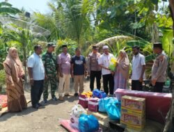 Hitungan Jam, Bupati Alfarlaky Salurkan Bantuan Masa Panik Korban Kebakaran  di Julok