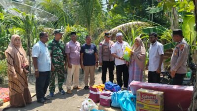 Hitungan Jam, Bupati Alfarlaky Salurkan Bantuan Masa Panik Korban Kebakaran  di Julok