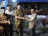 Bupati Mirwan Serahkan Bantuan Sapi Presiden RI untuk Warga Terdampak Banjir