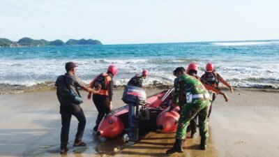 Remaja 13 Tahun Terseret Arus di Pantai Pulau Kapuk