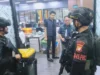 Brimob Diterjunkan Saat Penggerebekan Judi Online Internasional