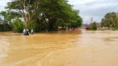 Banjir Rendam Tiga Kecamatan di Nagan Raya, Akses Meulaboh–Tapak Tuan Terganggu