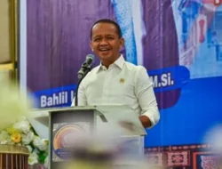Bahlil Penasaran Pencipta Lagu Viral MBG Mas Bahlil Ganteng, Mau Ajak Makan Bareng