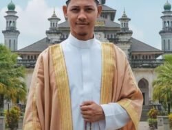 Zaman Pencitraan: Ketika Kilau Luar Menutup Hakikat Dalam