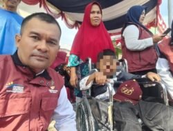 HUT ke-52 Aceh Tenggara Bawa Kebahagiaan untuk Rendi, Bocah Lumpuh Terima Bantuan Kursi Roda Cerebral Palsy