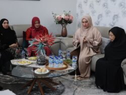 Kak Na: Abu Doto adalah Senior dan Tauladan Kita Semua