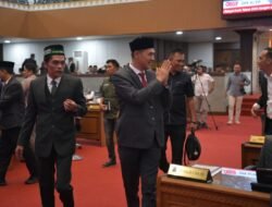 Sekda Aceh Hadiri Paripurna Persetujuan Tiga Raqan Inisiatif DPRA