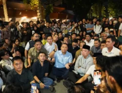 Budiman Sudjatmiko Lari Lewat Pintu Belakang, Nusron-Sudaryono Dievakuasi Polisi saat Dikepung Mahasiswa UGM