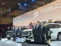 Toyota Luncurkan Land Cruiser Hybrid dan bZ4X Touring di GIIAS 2026, Intip Harganya