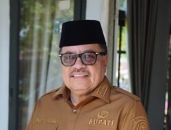 Bupati TRK Imbau Orang Tua Antar Anak pada Hari Pertama Sekolah, Perkuat Peran Keluarga dalam Pendidikan