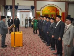 Bupati TRK Lantik Delapan Pejabat Pimpinan Tinggi Pratama, Tegaskan Seluruh SKPK Harus Jalankan Visi-Misi TRK-Sayang