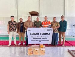 Solusi Bangun Andalas Serahkan Bantuan Perlengkapan Ibadah, Perkuat Peran Masjid sebagai Pusat Sosial Masyarakat