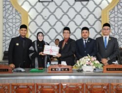 Wali Kota Serahkan LKPJ 2025 ke DPRK, Irwansyah: Jangan Sekadar Cek Angka, Lihat Dampaknya ke Rakyat