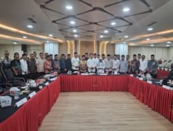Wagub Aceh Bahas Status Wakaf Blangpadang dengan Menko Kumham Imipas