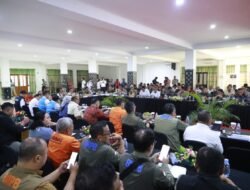Polri dan Pemerintah Percepat Penanganan Dampak Gempa M 7,7 di Flores