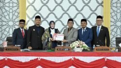 Wali Kota Serahkan Dokumen RKUA-PPAS Perubahan APBK 2026 ke DPRK Banda Aceh