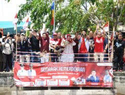 Semarak Kemerdekaan Bersama Daniel A. Wahab, Krueng Lampaseh Dipenuhi Gelak Tawa Warga