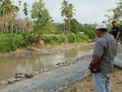 Kontraktor Bantah Gunakan Material Batu yang Sudah Ada di Lokasi Proyek Tanggul Krueng Simpo