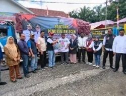 Pemprov Aceh Salurkan Bantuan Masa Panik untuk 16 Rumah Korban Kebakaran di Agara