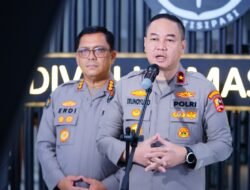 Polri Evakuasi Dua Jenazah KM Virgo dengan Helikopter