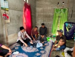 Bupati Aceh Selatan Jenguk Keluarga dengan Tiga Anak Disabilitas di Gampong Sapik