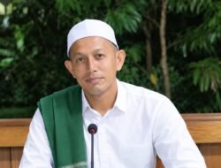 Bukan Sekadar Menutup Aurat, Khatib Jumat Ajak Jamaah Kenakan ‘Pakaian Takwa’