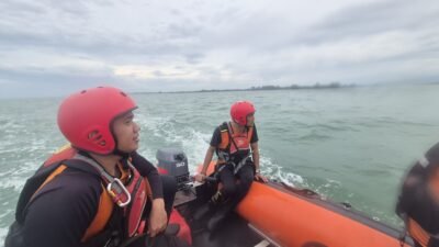 Nelayan 60 Tahun Jatuh ke Laut di Perairan Sigli, Tim SAR Lanjutkan Pencarian