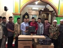 Irwansyah ST Advokasi Fasilitas untuk 8 Masjid di Banda Aceh