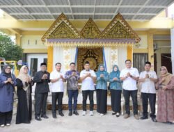 Jaga Adat dan Meringankan Beban Warga Gampong, Daniel A Wahab Bantu Perangkat Pelaminan untuk Alue Deah Teungoh